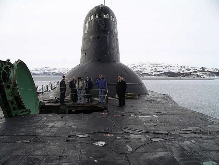 Подводная лодка акула
