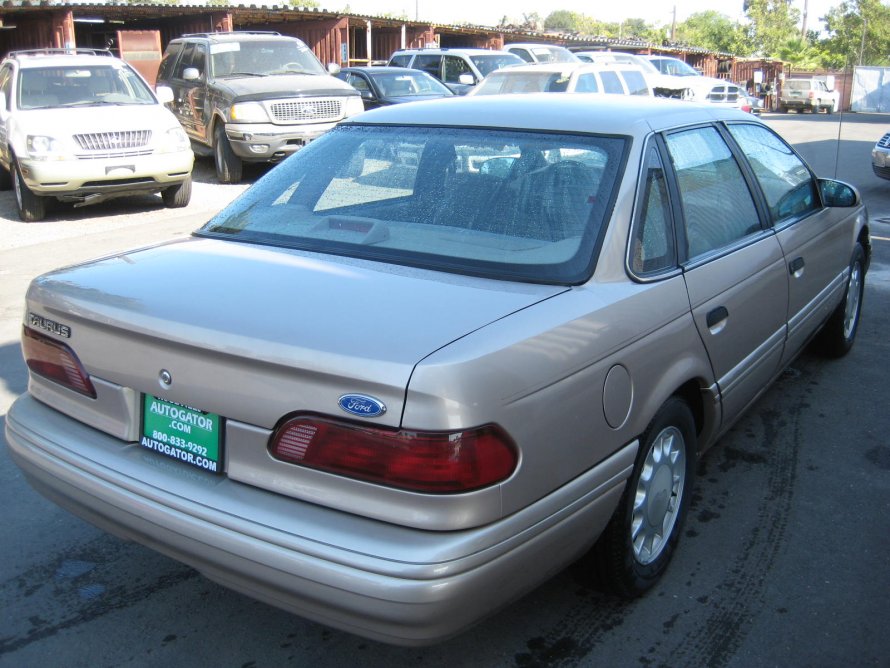 Форд Таурус 1993 автотюнинг