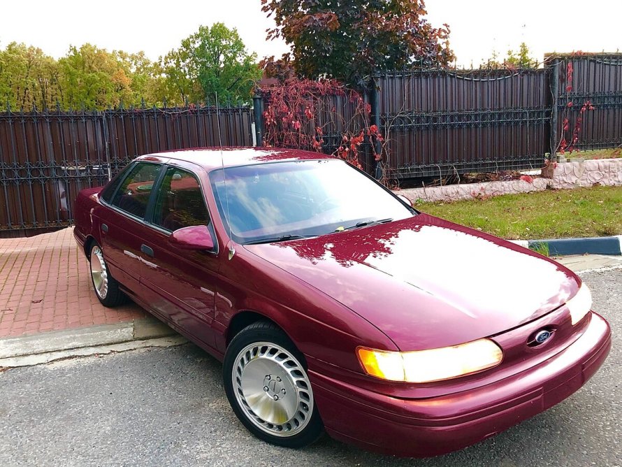 Ford Taurus 2