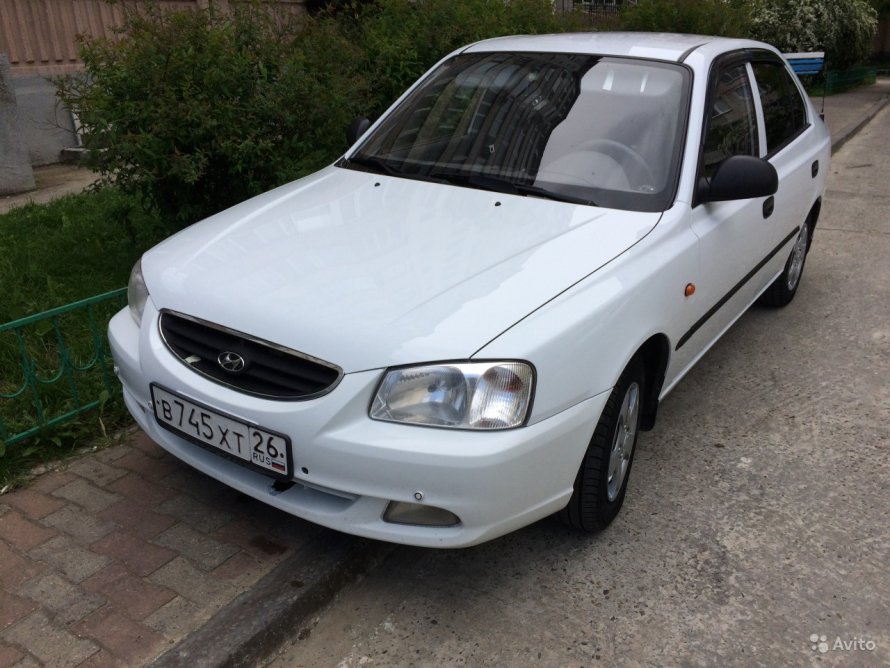 Hyundai Accent белый