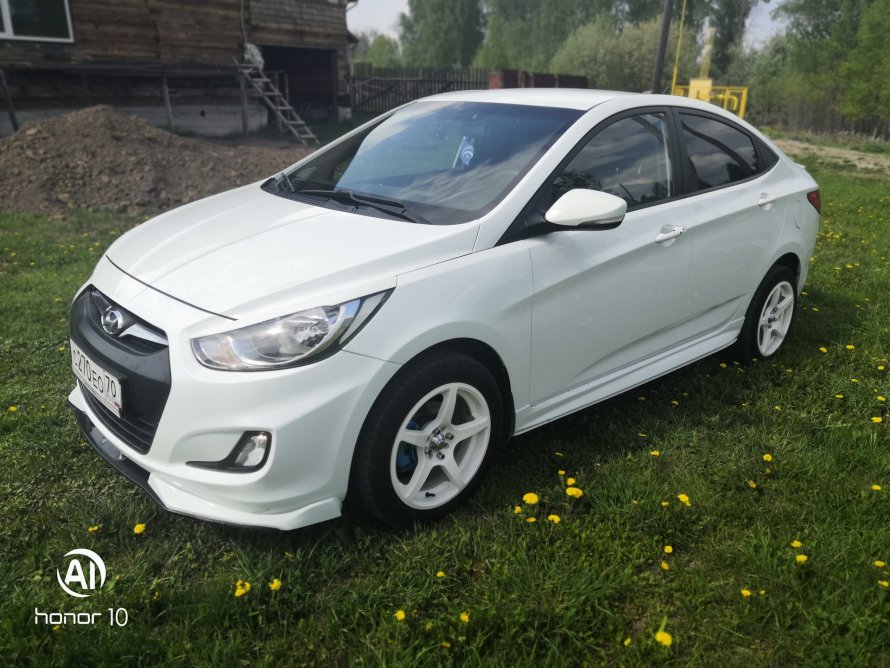 Hyundai Accent 2015