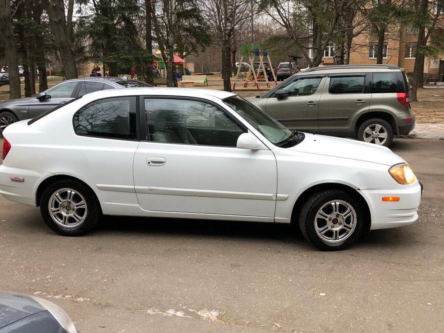 Белые американки Hyundai Accent