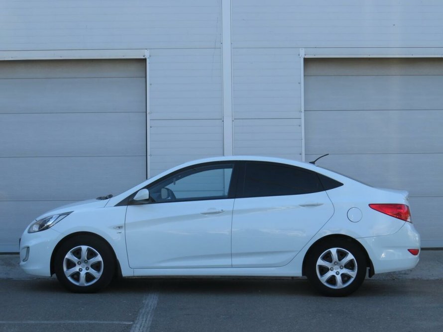Hyundai Accent 2015