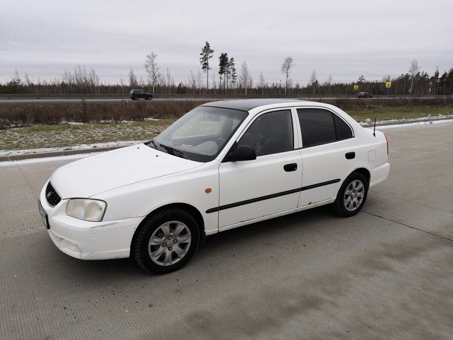 Hyundai Accent белый