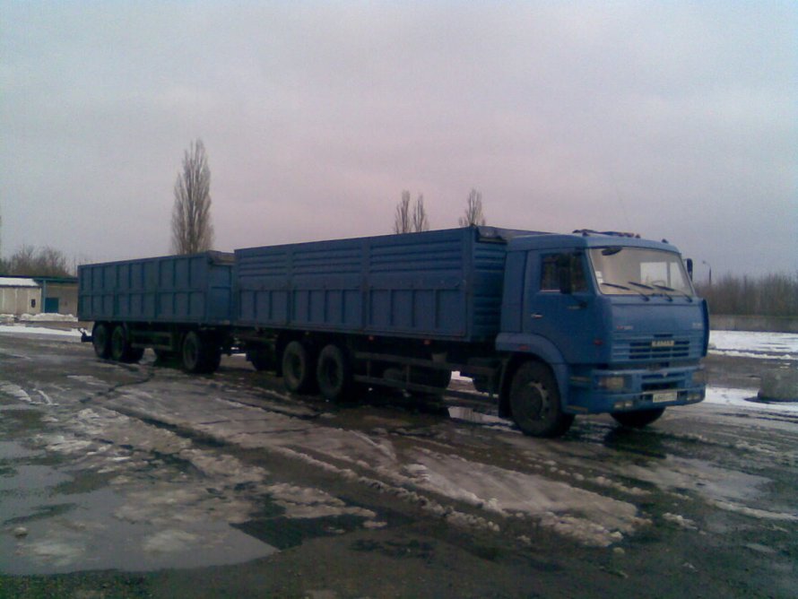 Зерновой зерновоз КАМАЗ