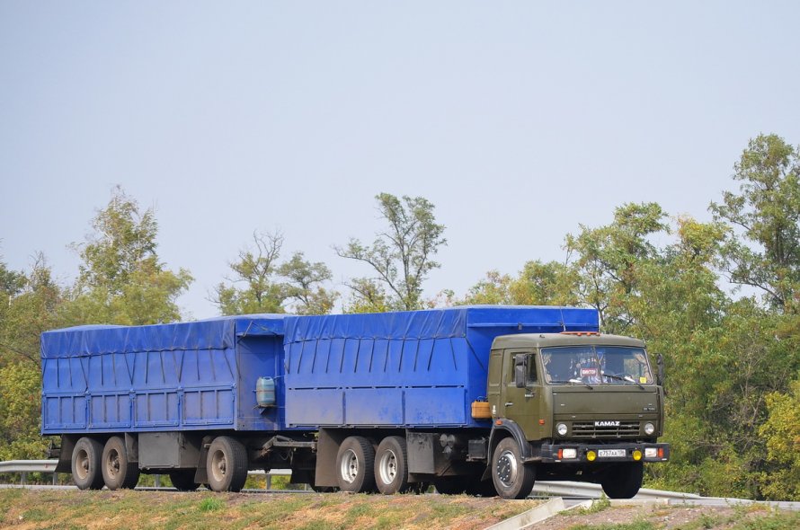 КАМАЗ 53212 зерновоз выгрузка