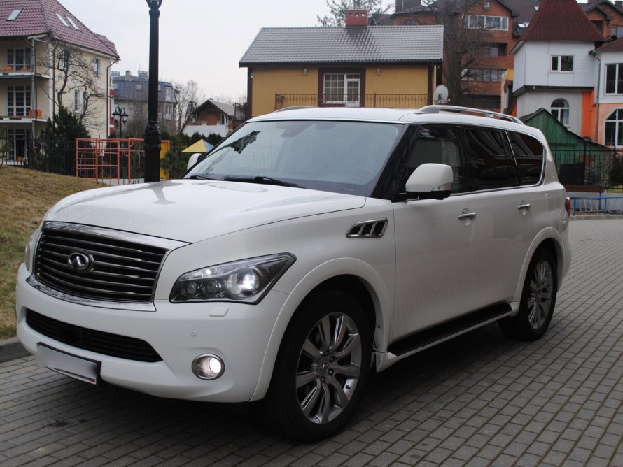 Infiniti qx56