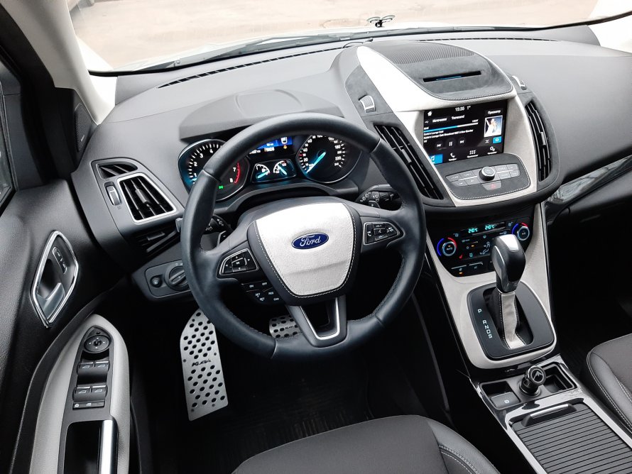 Ford Kuga 2 Рестайлинг салон