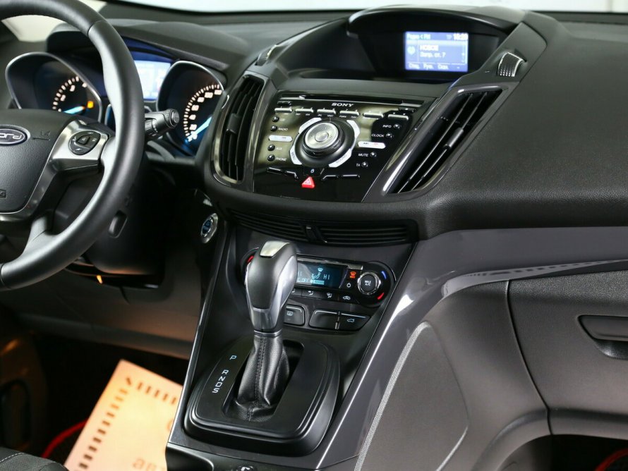 Ford Kuga салон 2009