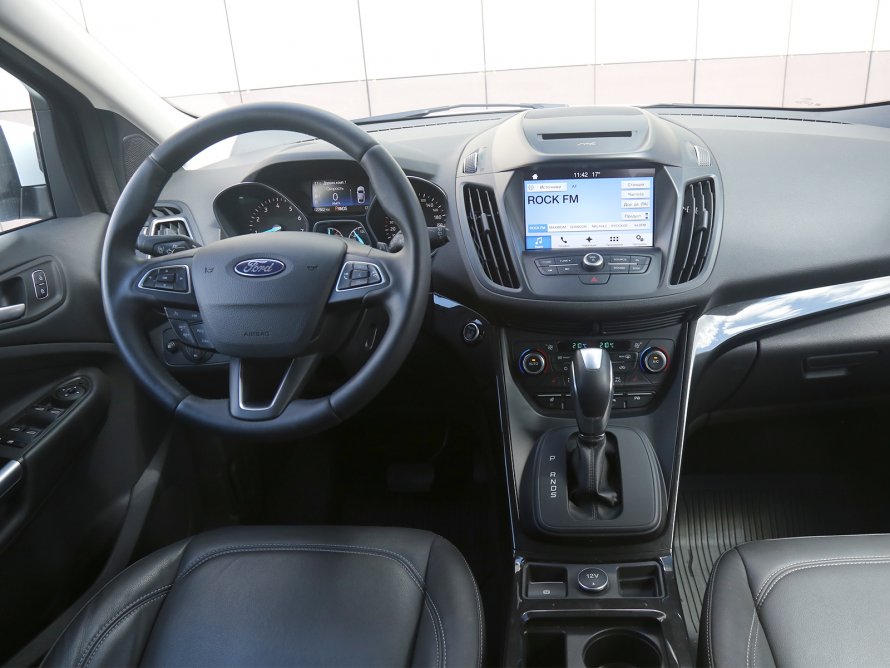 Ford Kuga 2017 салон