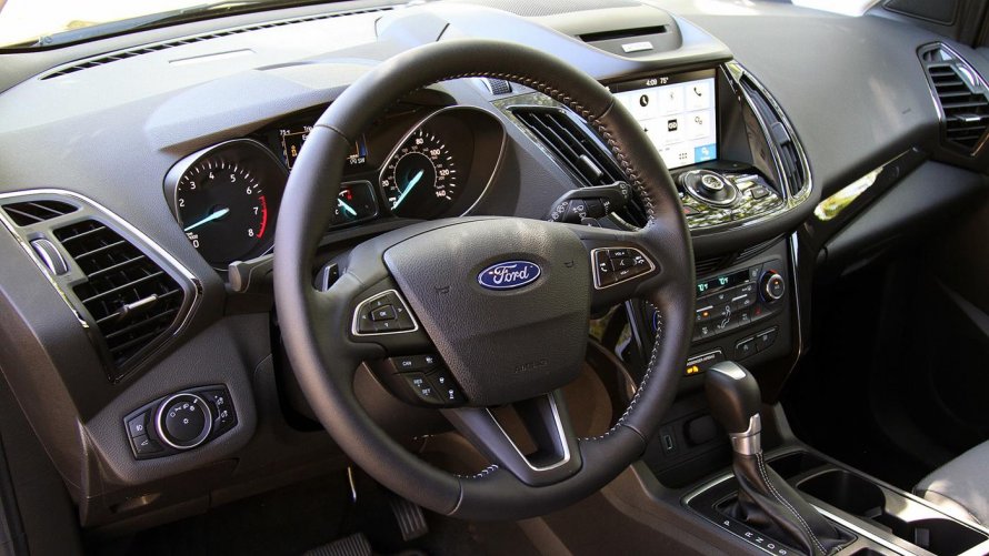 Ford Kuga 2017 салон