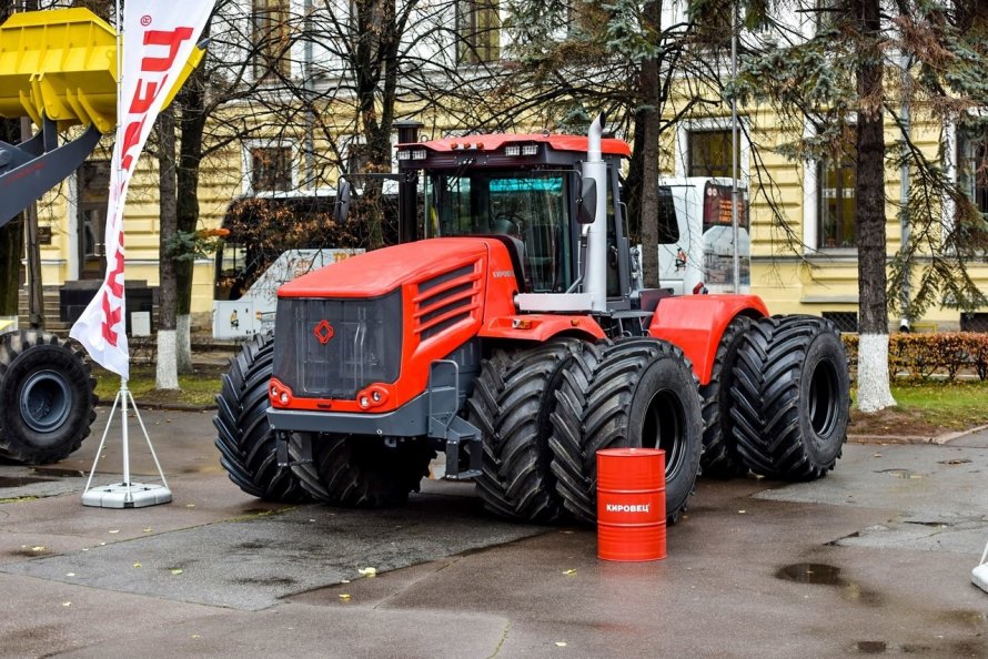 Кировский завод тракторы Кировец