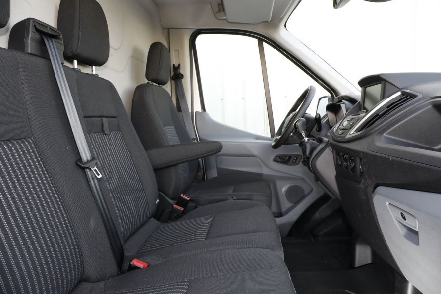 Ford Transit 2011 салон