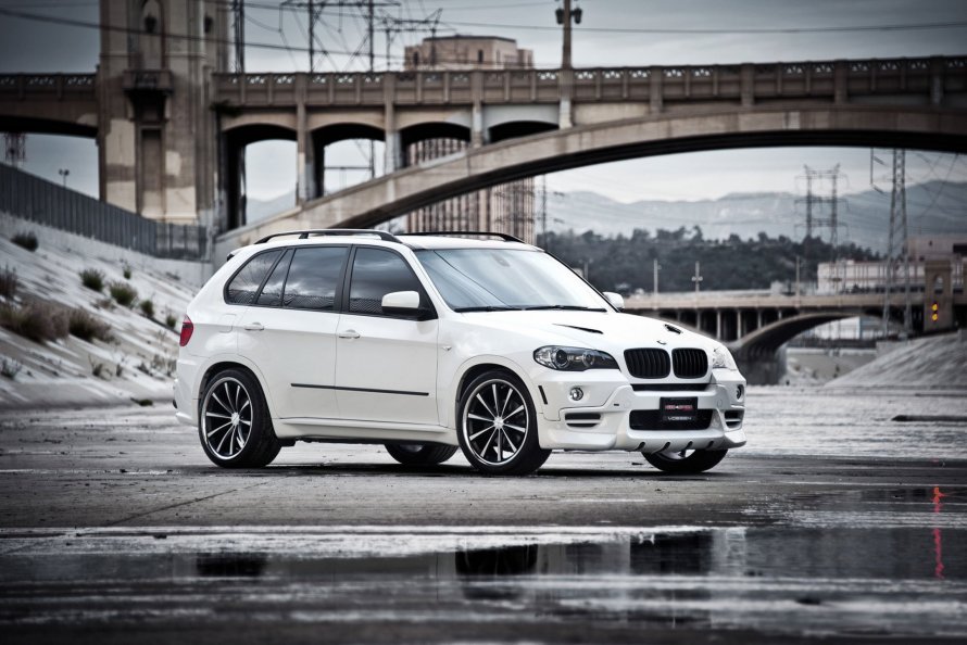 BMW x5 e70 белый