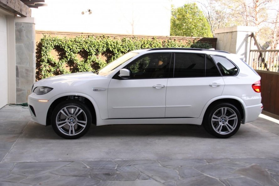 BMW x5 белый