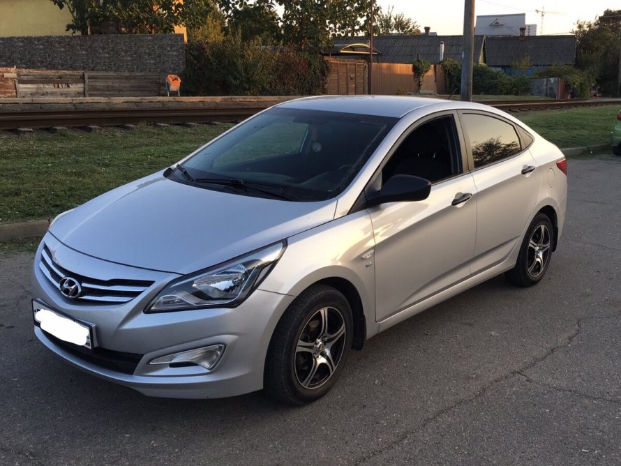 Hyundai Solaris 2014 серебристый
