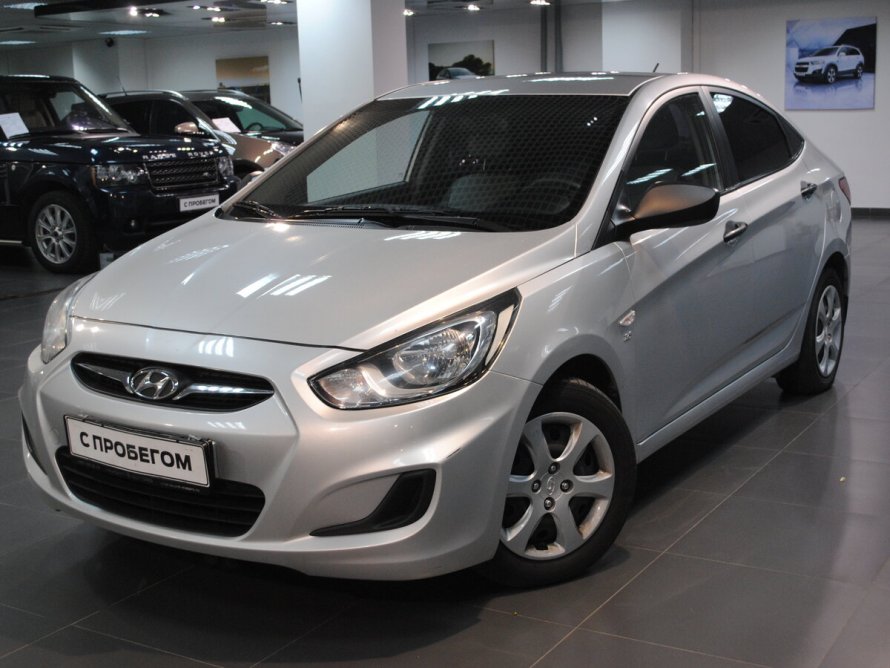 Hyundai Solaris 2013 серебристый