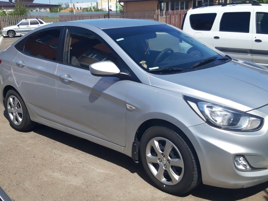 Hyundai Solaris 2017 серебро