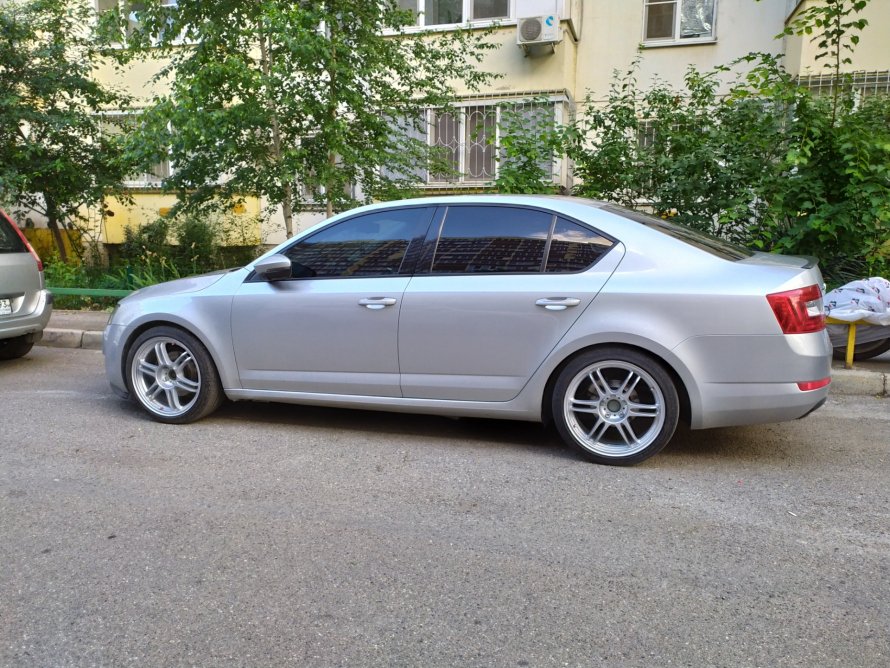 Octavia r18 et 38