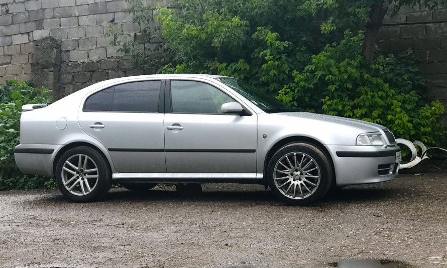 Skoda Tour r17