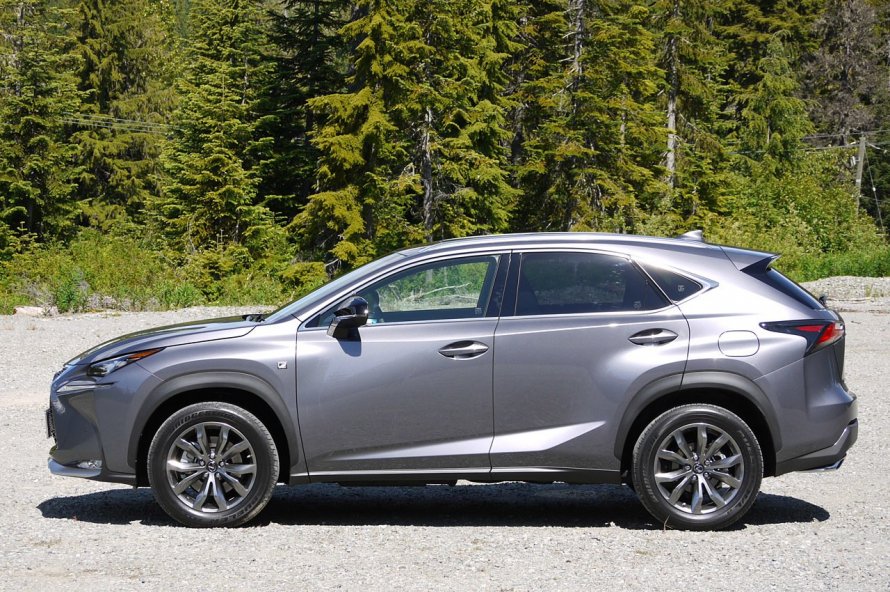 Lexus NX 200t синий
