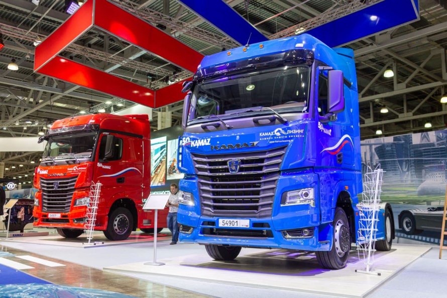КАМАЗ 54901 на конвейере