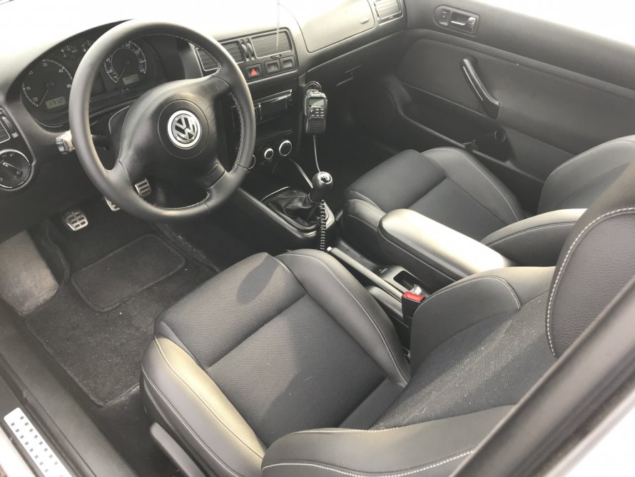 VW Golf 2002 салон