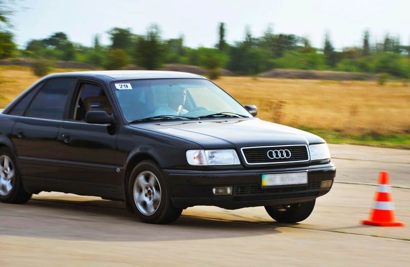 Ауди 100 с4