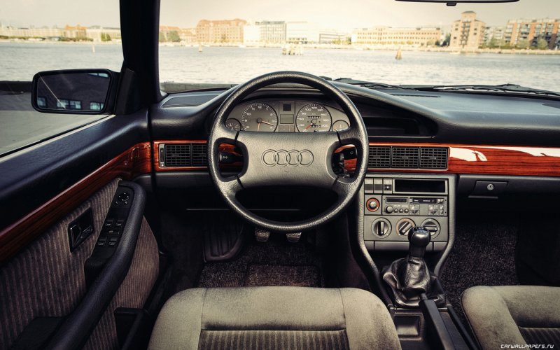 Audi 100 c3 Рестайлинг салон