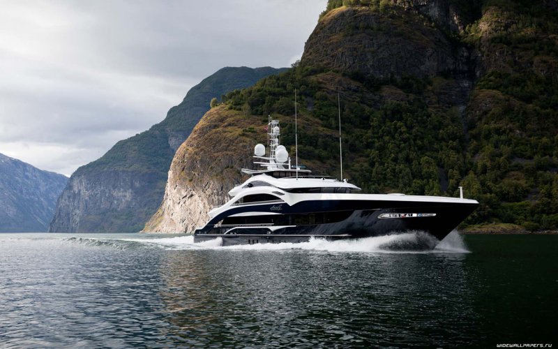 Ann g, a 50 metre Heesen Yachts