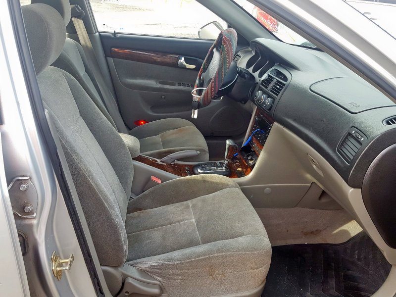 Сзади Suzuki Verona