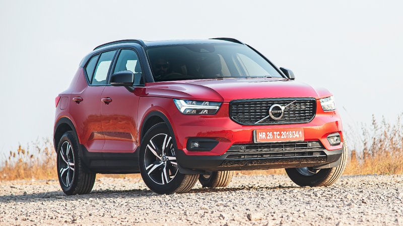 Volvo xc40 красный