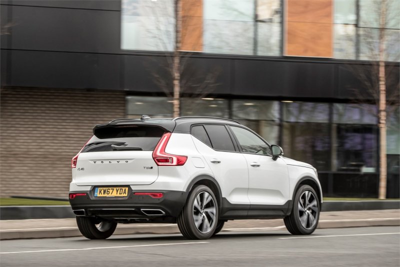 Вольво xc40 новая