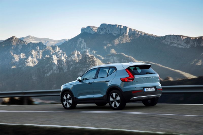 Вольво xc40 новая