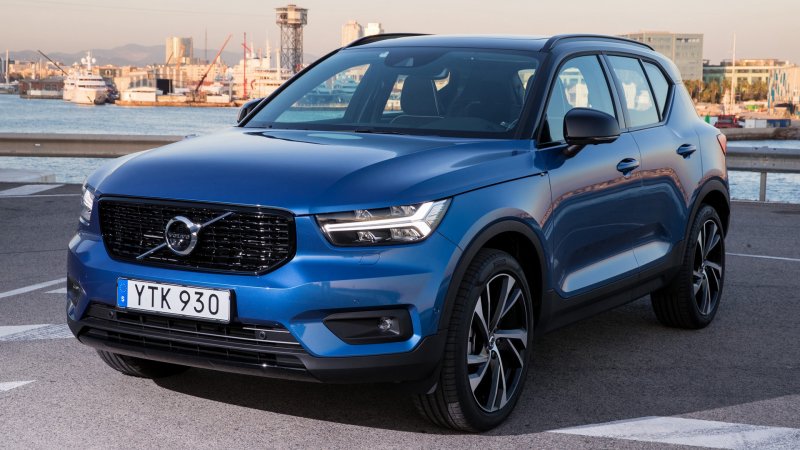Вольво кроссовер xc40 новый