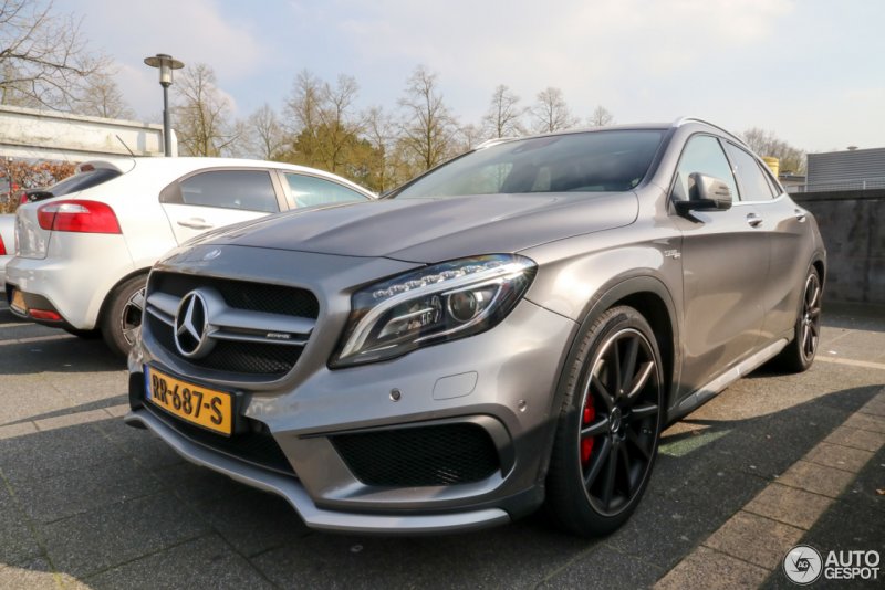 Мерседес Бенц GLA AMG