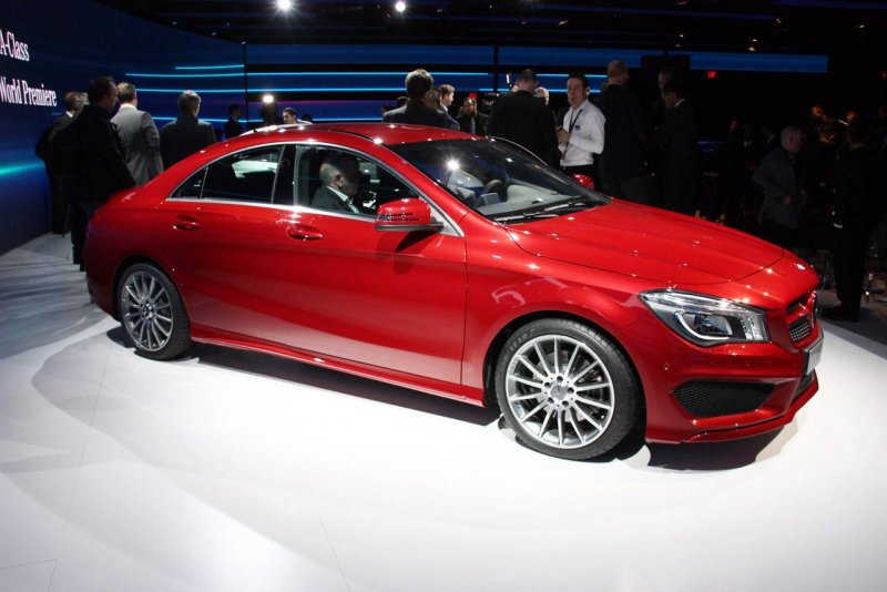 Мерседес GLA 200 2016
