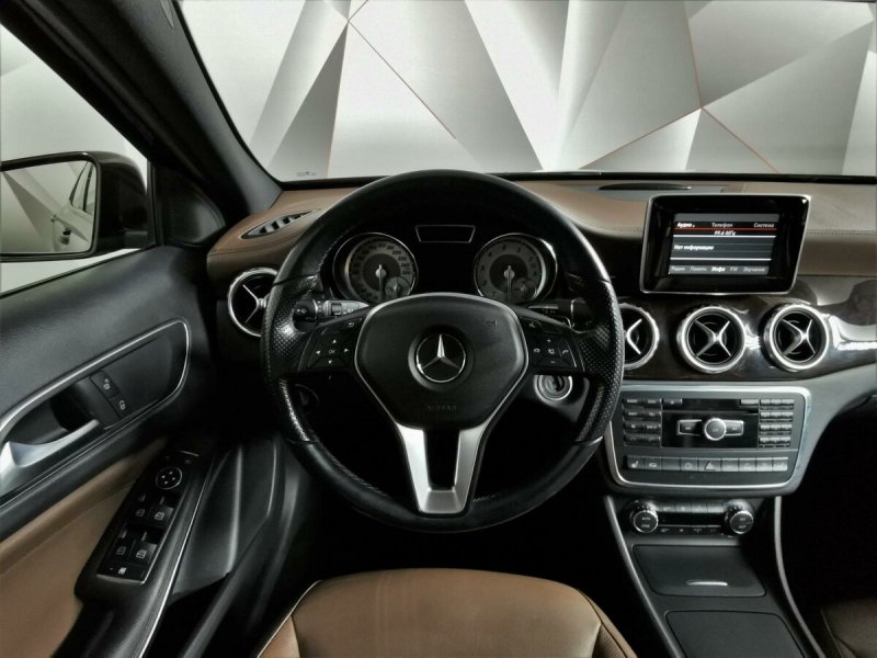 Мерседес кроссовер GLA