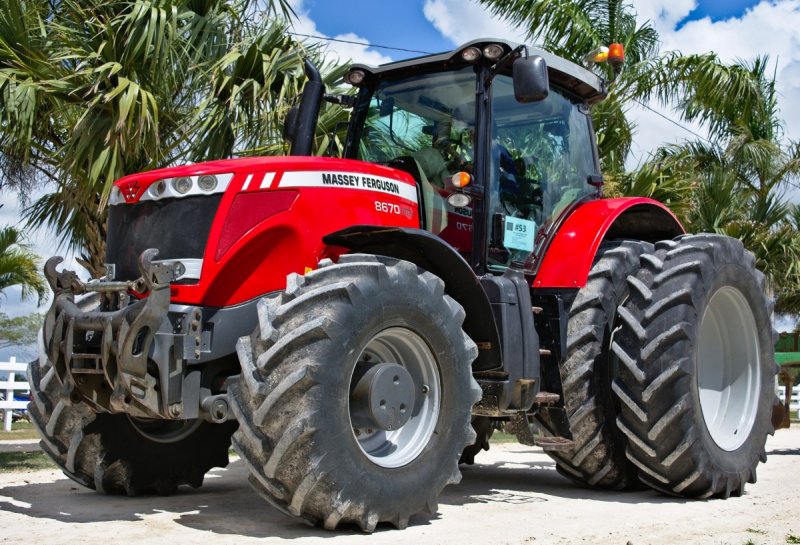 Massey Ferguson MF 7624