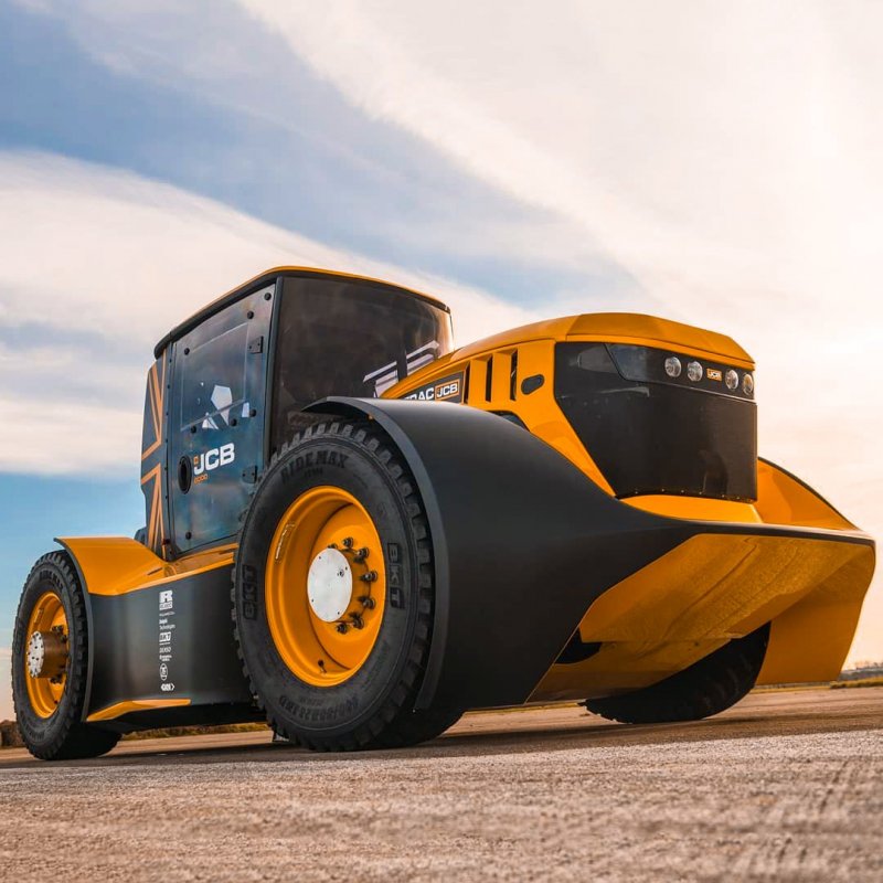 JCB Fastrac самый быстрый