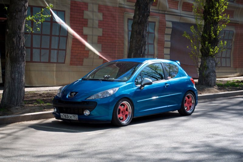 Peugeot 207 RC stance