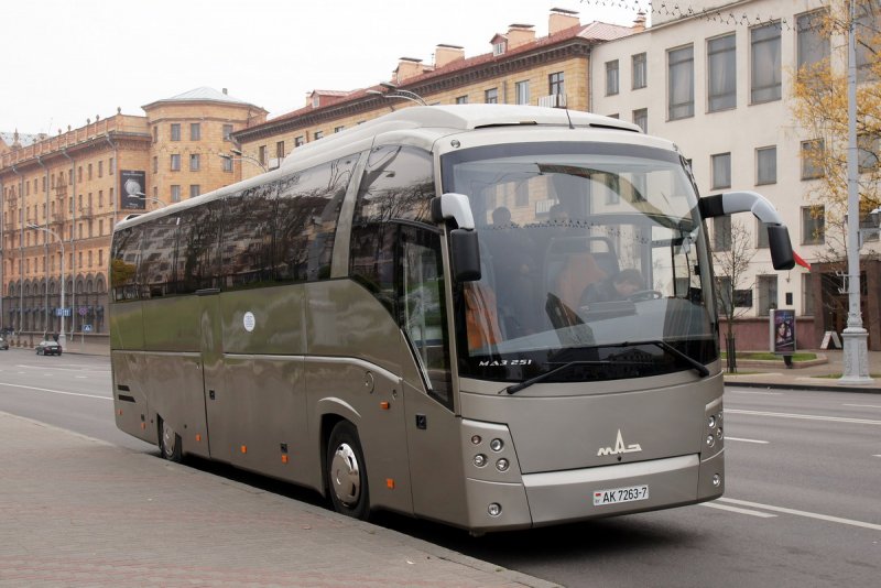МАЗ 251062