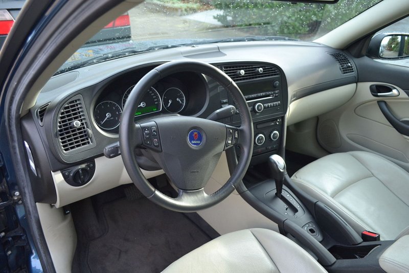 Saab 9-3 салон