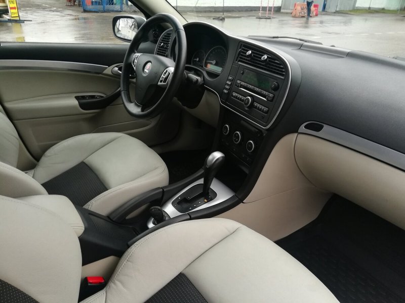 Saab 9-3 2008 салон