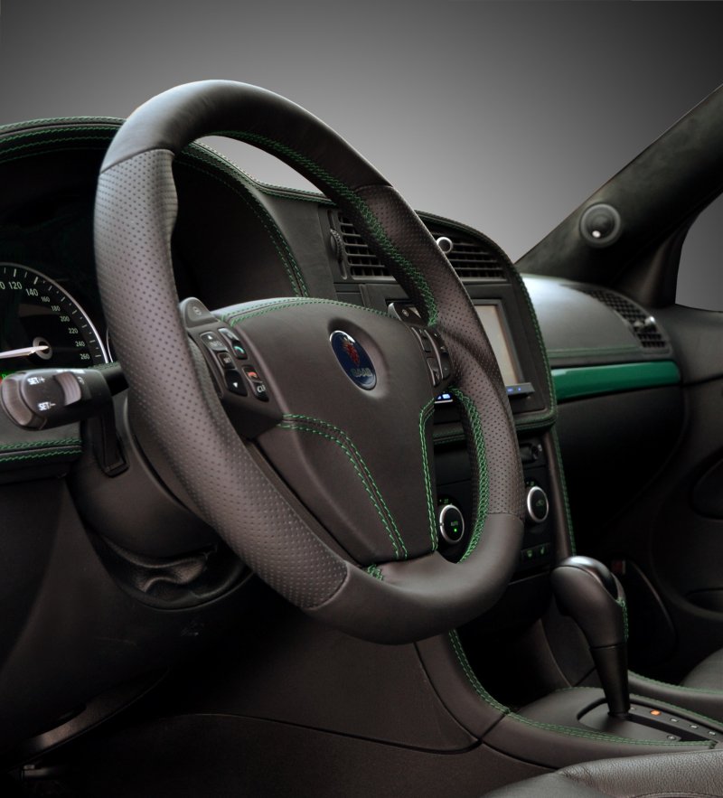 Saab 9-3 2008 салон ночью