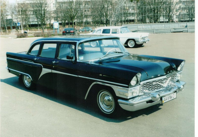 Автомобиль ГАЗ-13 Чайка милиция