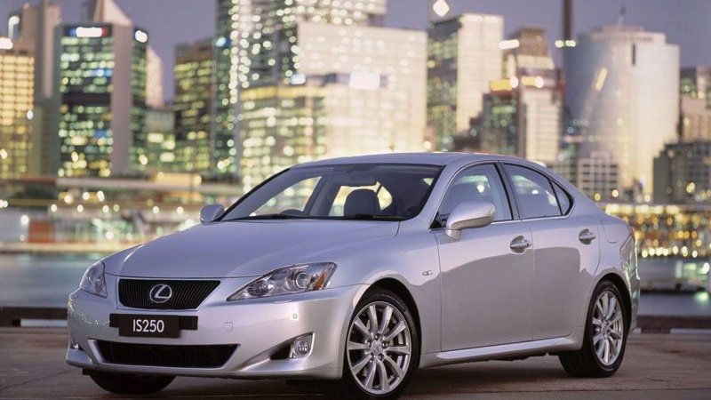 Lexus IX 250