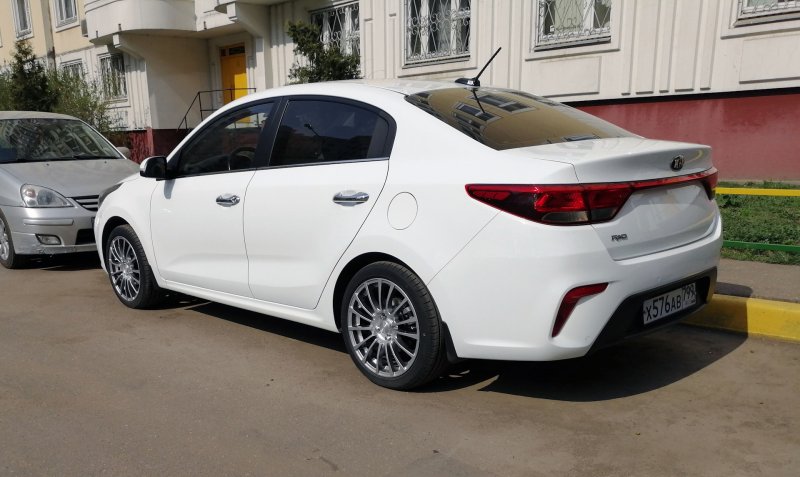 Kia Rio 4 r16