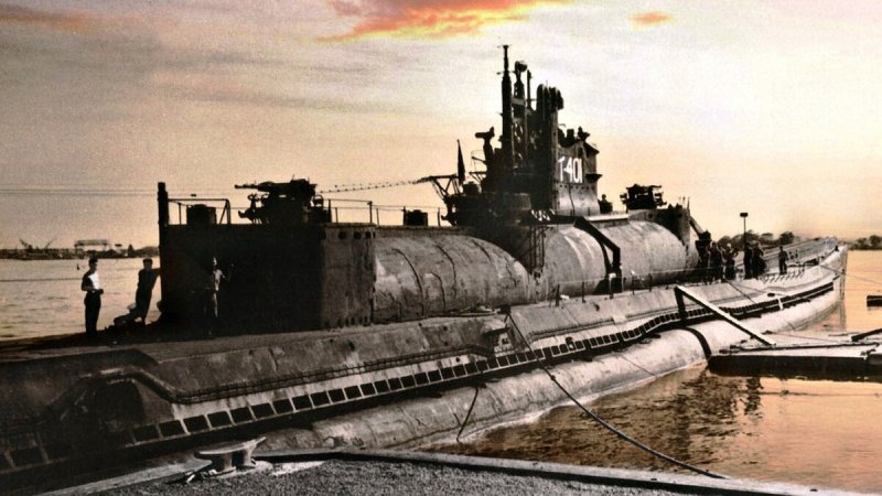 Японская подводная лодка i-400