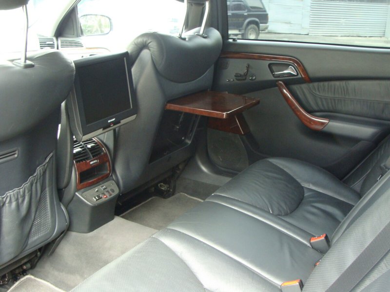 Mercedes Benz 220 Salon